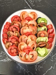 Sliced tomatoes in a bowl